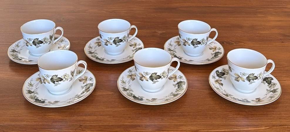 6 Royal Doulton Larchmont kop en schotels, Huis en Inrichting, Keuken | Servies, Ophalen of Verzenden, Zo goed als nieuw, Overige stijlen