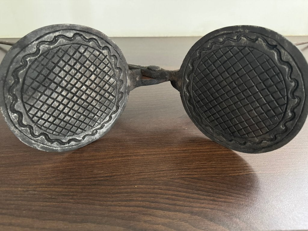 Antiek wafelijzer van gietijzer, 80 cm met bijzonder patroon, Ophalen of Verzenden