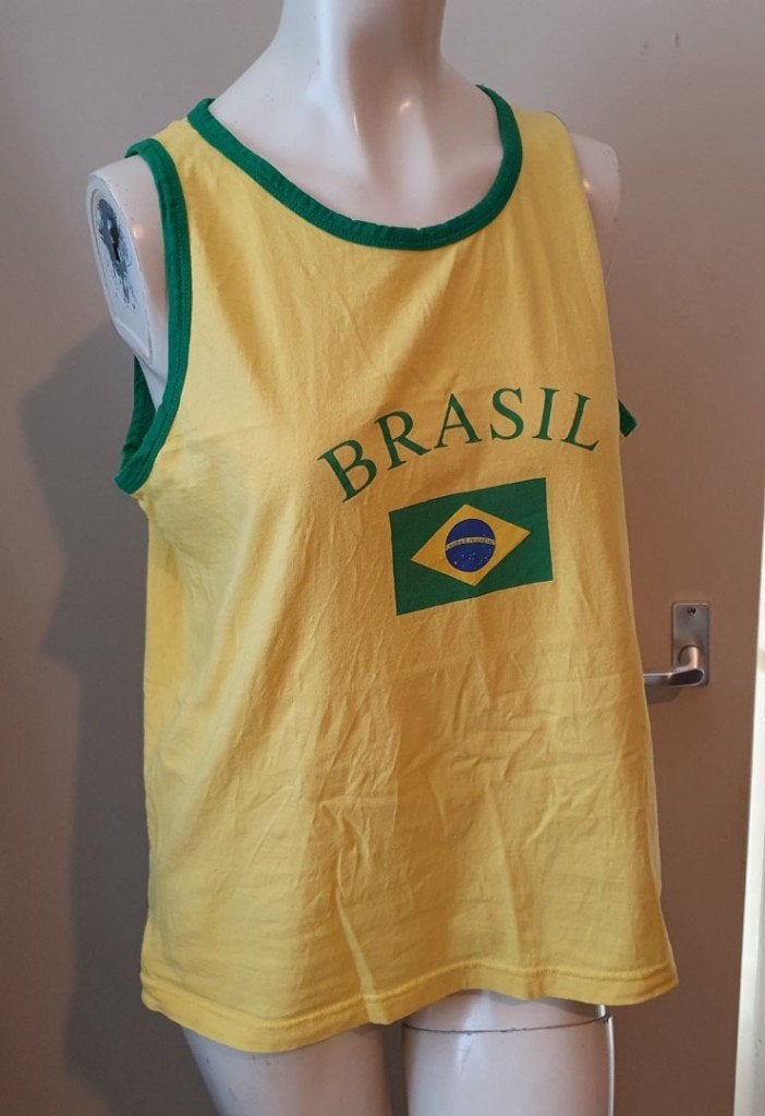 Geel groen shirt Brazil 10 voetbal maat L, Sport en Fitness, Voetbal, Ophalen of Verzenden, Shirt