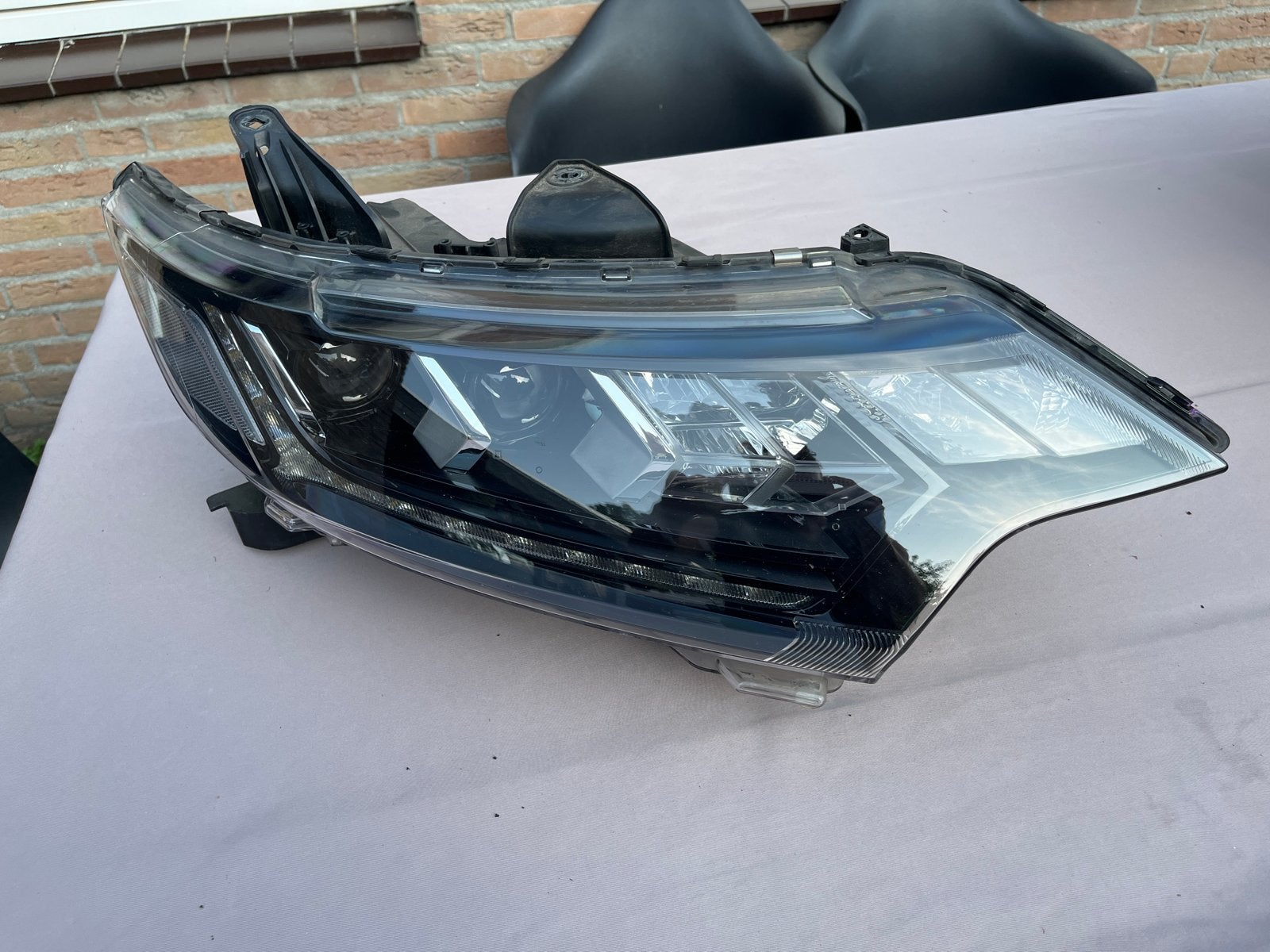 Mitsubishi Outlander 2019-2021 Rechter LED Koplamp Origineel, Ophalen, Gebruikt, Mitsubishi