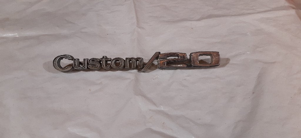 1x CUSTOM 20 Chevy type logo embleem 1969-72, Auto diversen, Tuning en Styling, Ophalen