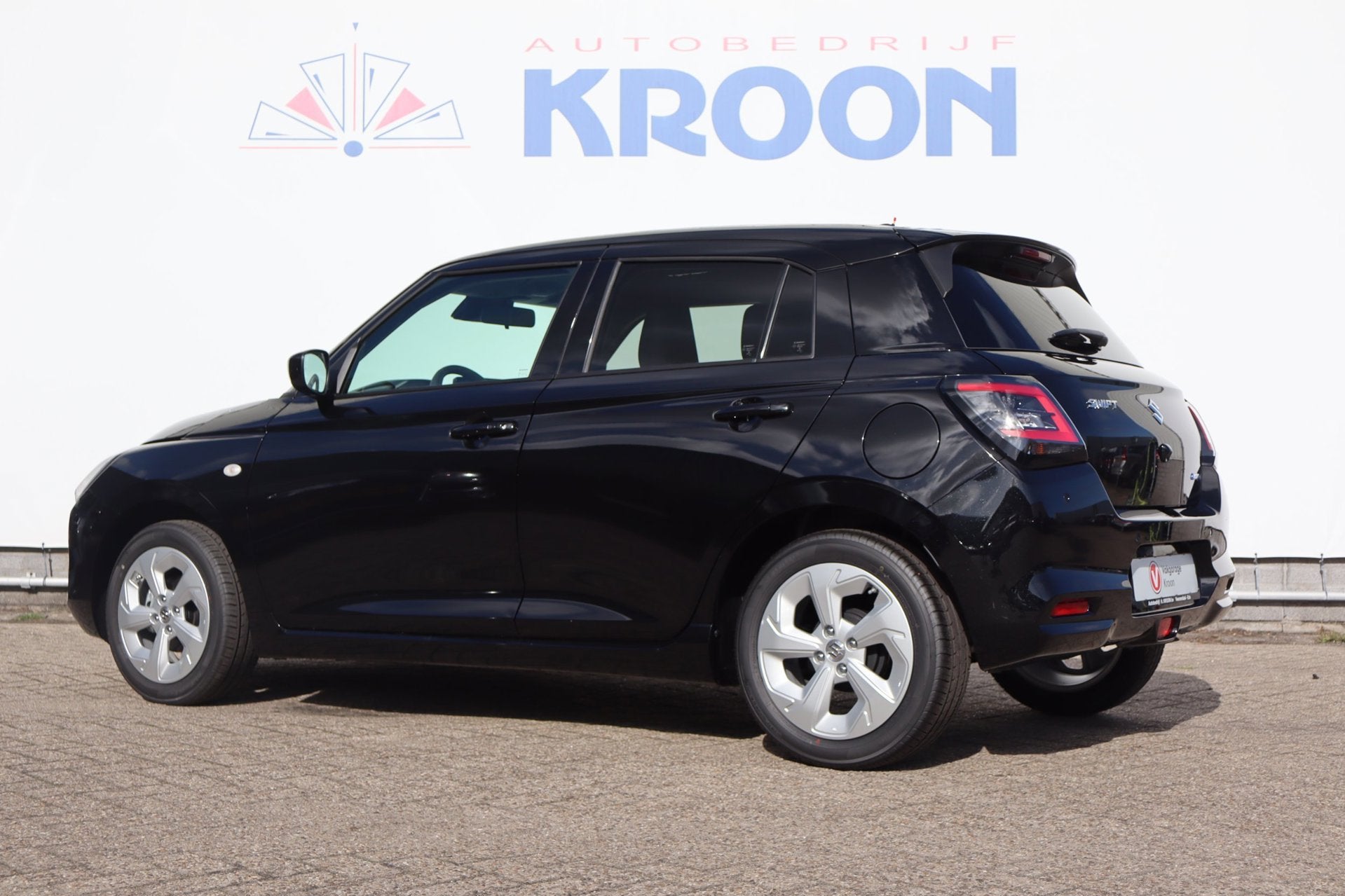 Suzuki Swift 1.2 Select Smart Hybrid |4x Voorraad Actie Nett, Auto's, Voorwielaandrijving, Dealer onderhouden, Stof, Zwart