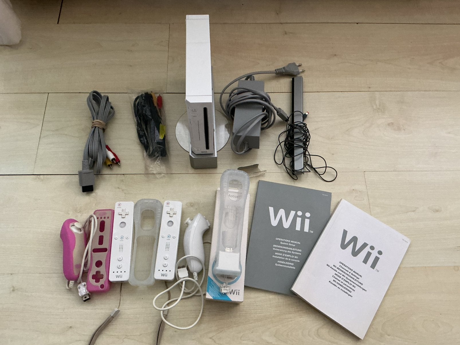 Nintendo Wii console met 7 spellen en accessoires, Spelcomputers en Games, Ophalen of Verzenden, Gebruikt, Met 2 controllers, Met games