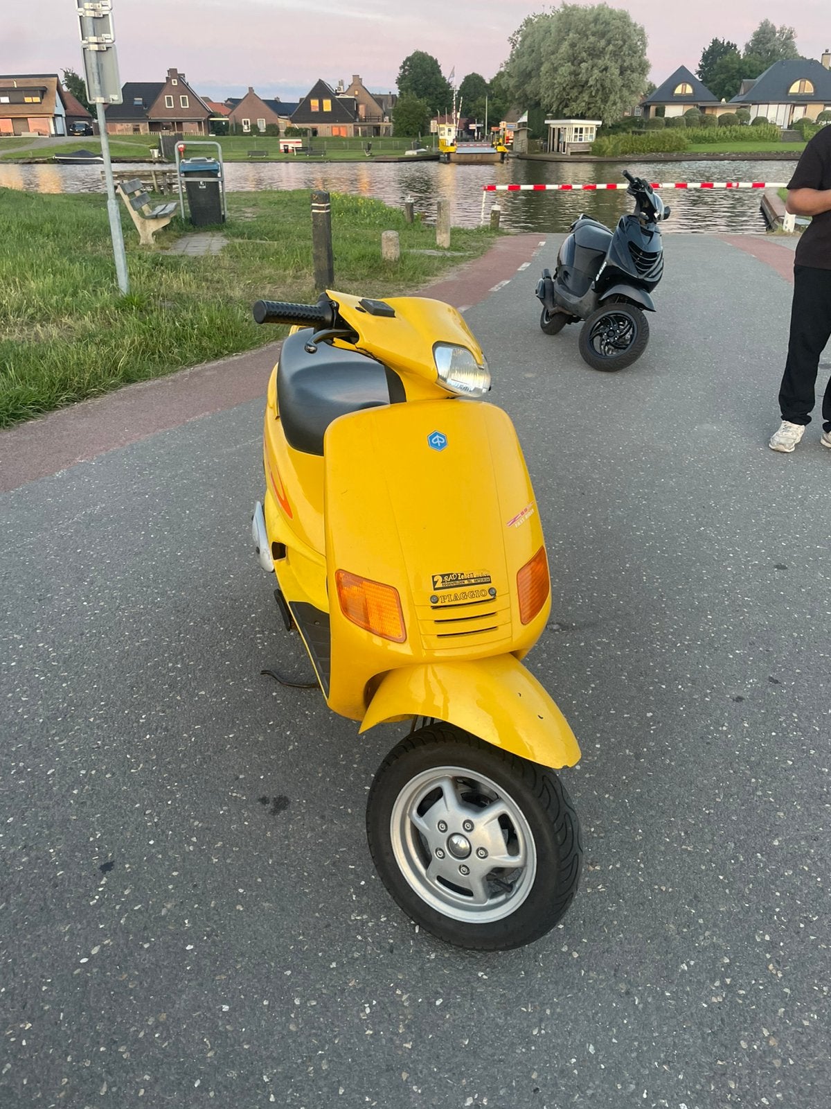 Fastrider/Type 1 (VOORKAP), Fietsen en Brommers, Scooters | Piaggio, Ophalen of Verzenden, Zo goed als nieuw, Benzine, Overige modellen