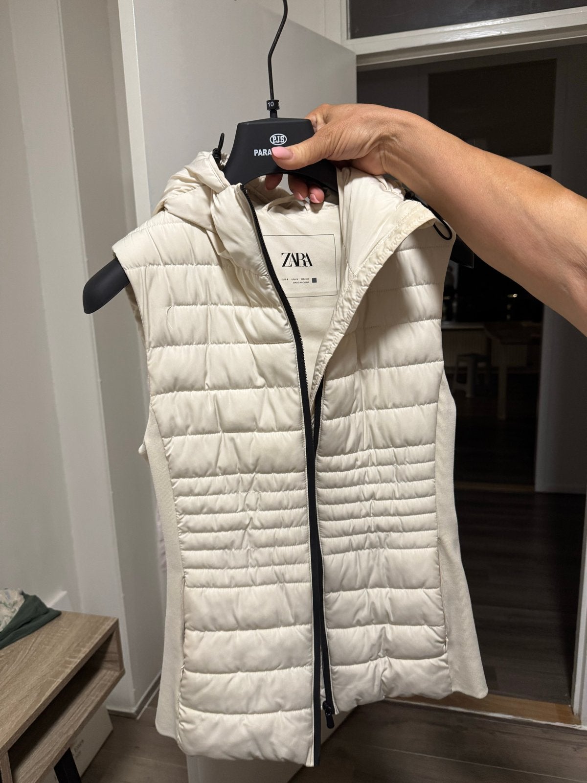 Zara Bodywarmer - Crème/Wit - Maat S, Kleding | Dames, Bodywarmers, Ophalen of Verzenden, Zo goed als nieuw, Maat 36 (S), Wit