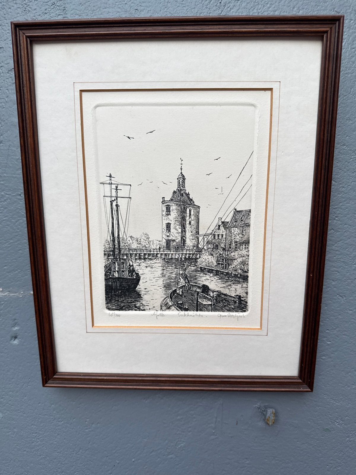 Ets van Enkhuizen, gesigneerd en genummerd, Antiek en Kunst, Kunst | Etsen en Gravures, Stadsgezicht, Ophalen of Verzenden, 1950 - 1999