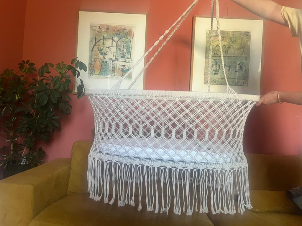 Hangwieg, Ophalen, Zo goed als nieuw, Minder dan 150 cm