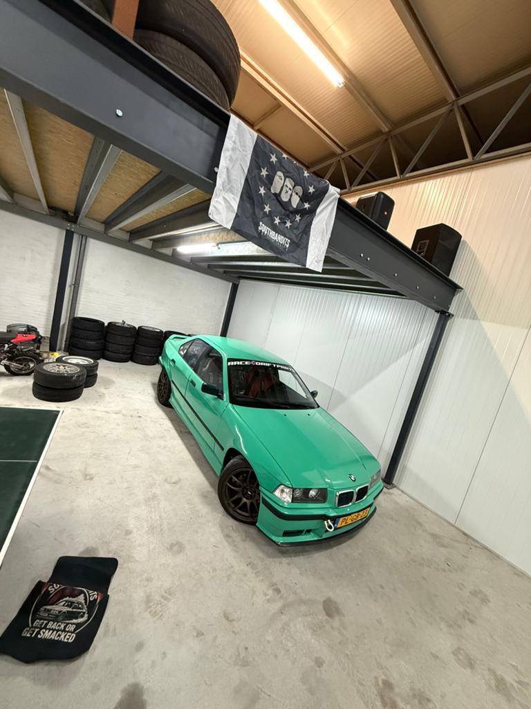 E36 met nieuwe apk, Ophalen, Nieuw