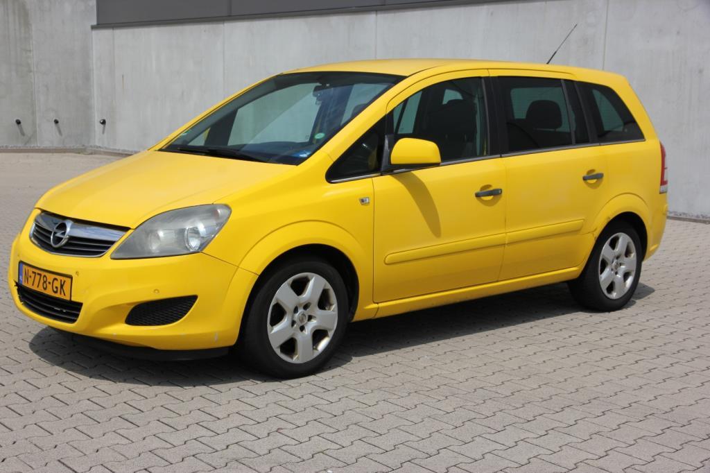 Opel Zafira 1.9 CDTi 111 years Edition, Auto's, Opel, Stof, Gebruikt, Zwart, 4 cilinders