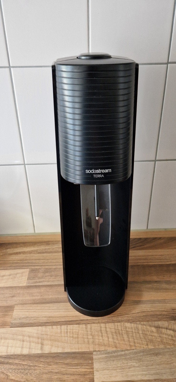 Sodastream Terra met zo goed als volle CO2 fles, Witgoed en Apparatuur, Onderdelen en Toebehoren, Ophalen, Zo goed als nieuw