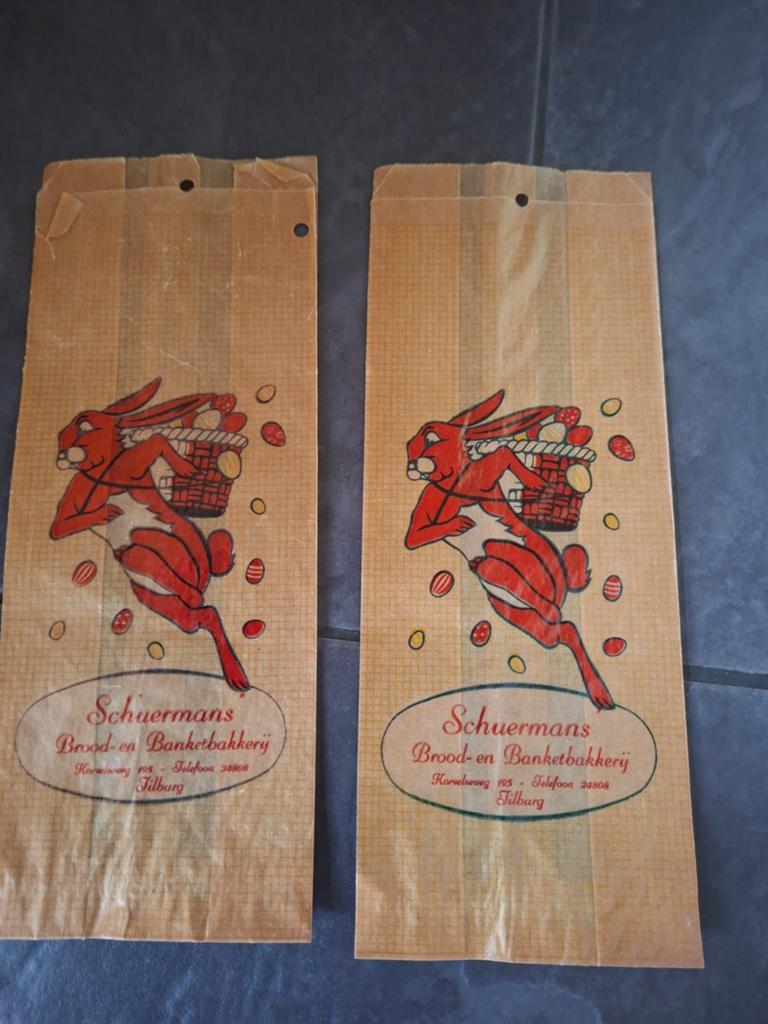 2 paashaas winkelverpakkingen., Ophalen of Verzenden
