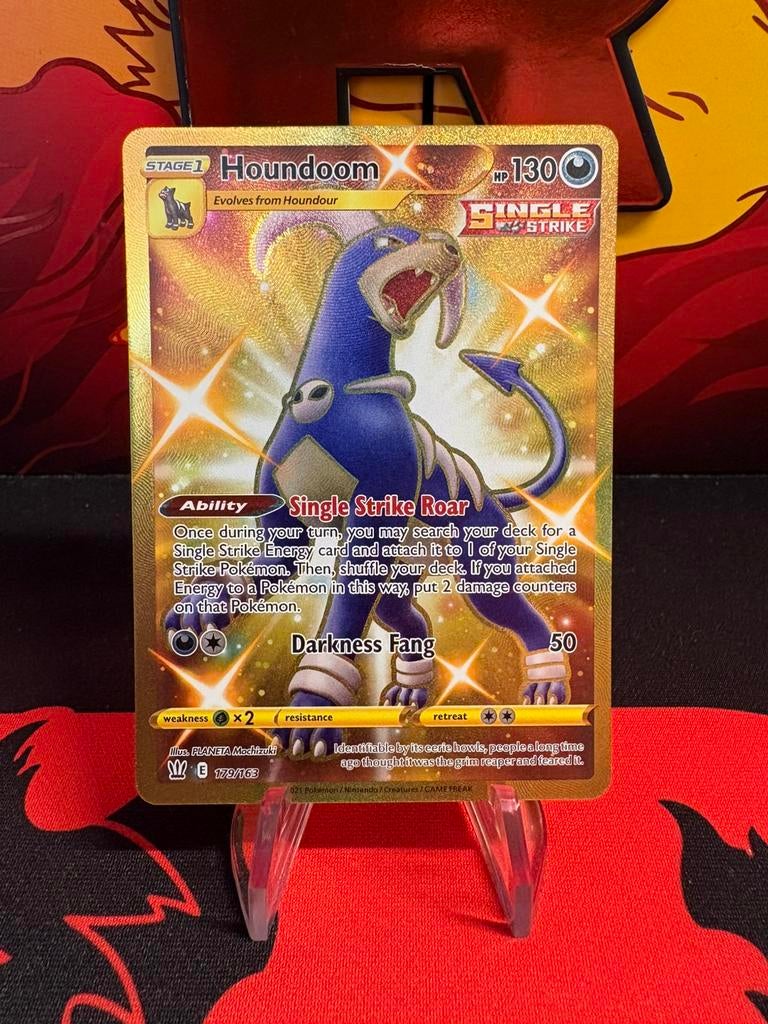 Pokémon Houndoom Gold Secret Rare 179/163 Single Strike, Ophalen of Verzenden, Zo goed als nieuw, Losse kaart, Foil