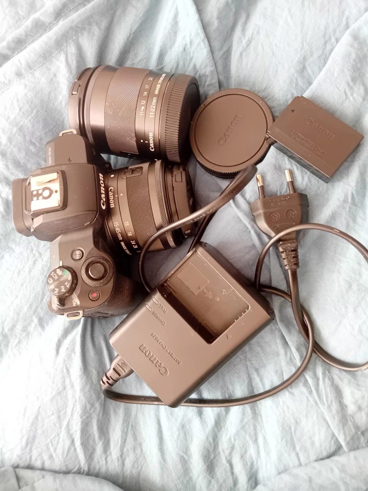 Canon EOS M50 + EF-M 15-45mm + EF-M 11-22mm | Perfecte staat, Telecommunicatie, Mobiele telefoons | Telefoon-opladers, Ophalen of Verzenden