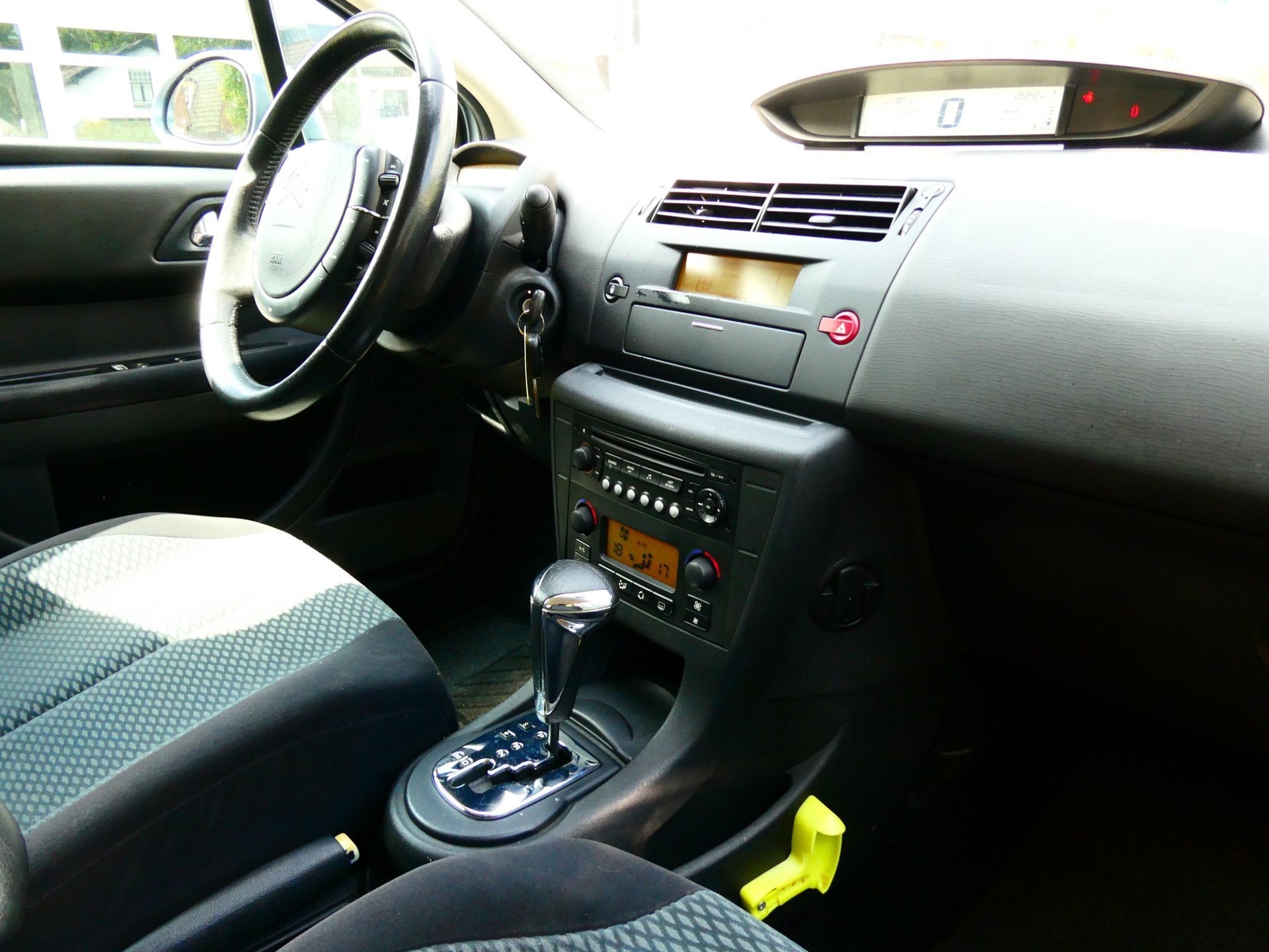 Citroen C4 1.6-16V Automaat 5-deurs 126.000KM. Clima Cruise, Stof, Gebruikt, 4 cilinders, Bedrijf