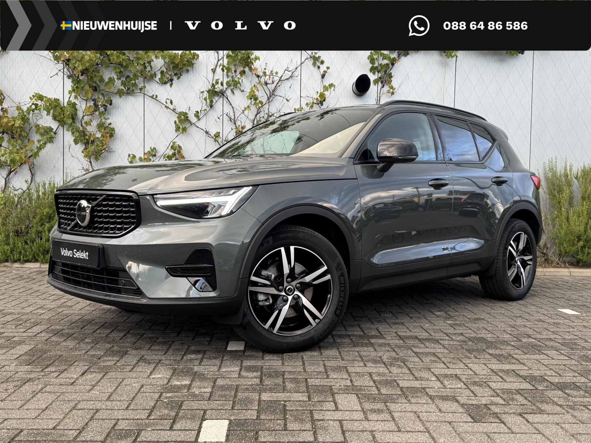 Volvo XC40 2.0 B4 Plus Dark | Trekhaak | Harman Kardon Audio, Auto's, Gebruikt, Euro 6, 4 cilinders, Origineel Nederlands
