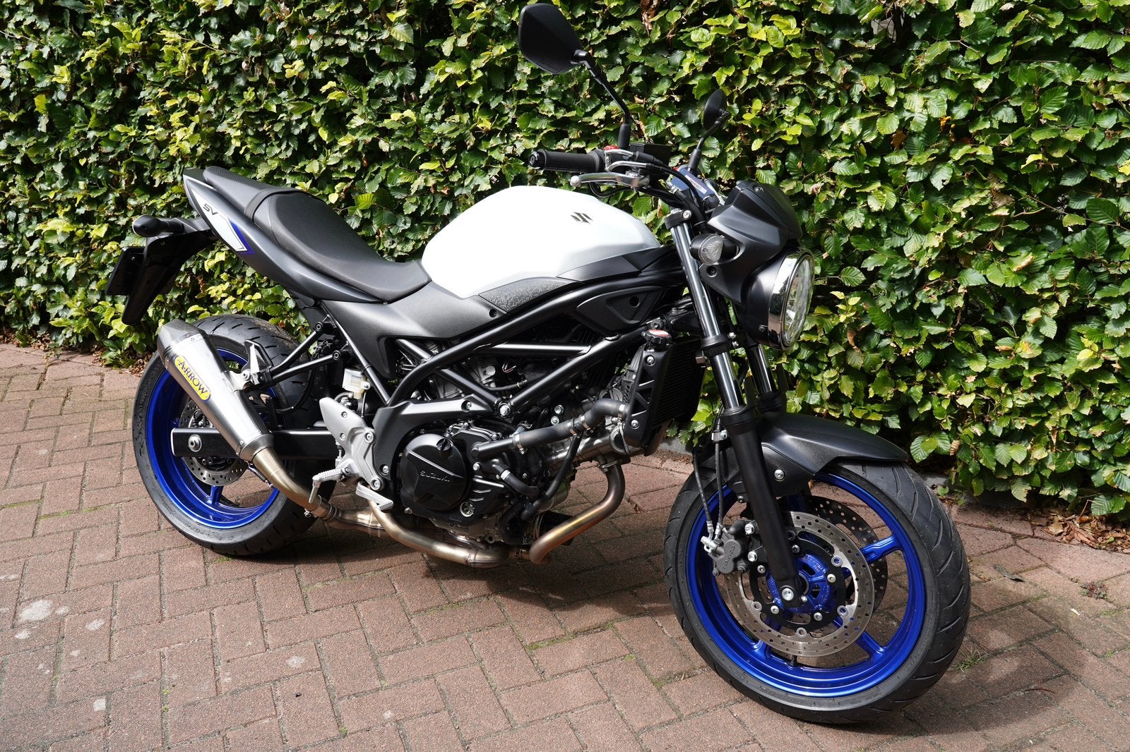 Suzuki SV650 ABS 2016 3896 km nieuwstaat!, 2 cilinders, Occasion, Sportuitlaat, Particulier