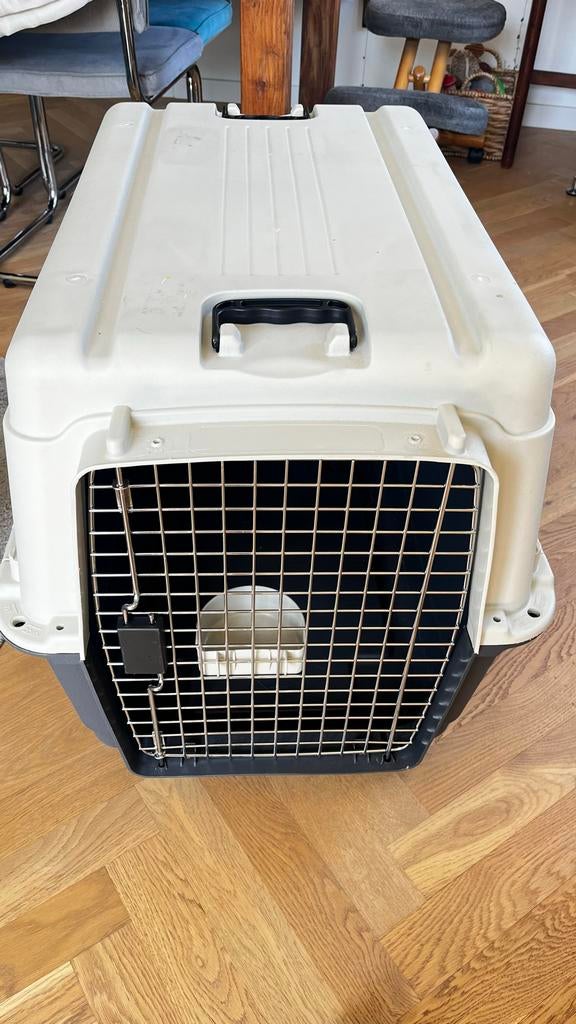 Hondentransportbox Reisbench, Ophalen, Zo goed als nieuw
