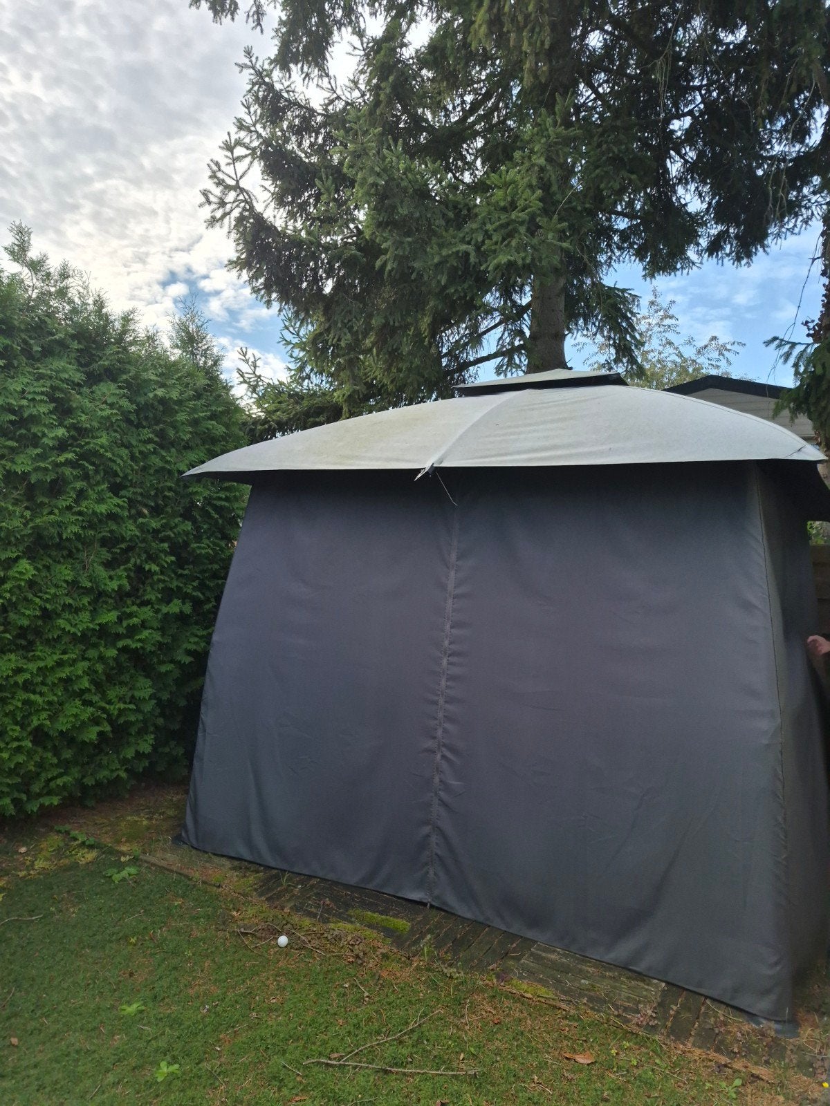 Paviljoen met zijwanden en muskietennetten, 2 jaar oud, Tuin en Terras, Ophalen, Gebruikt, Minder dan 4 meter, Paviljoen