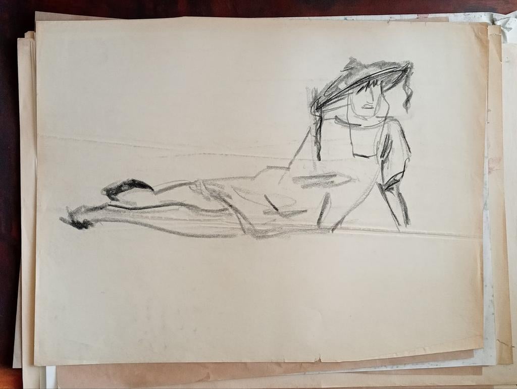 Liggende vrouw met hoed zwart krijt circa 1990, Ophalen of Verzenden