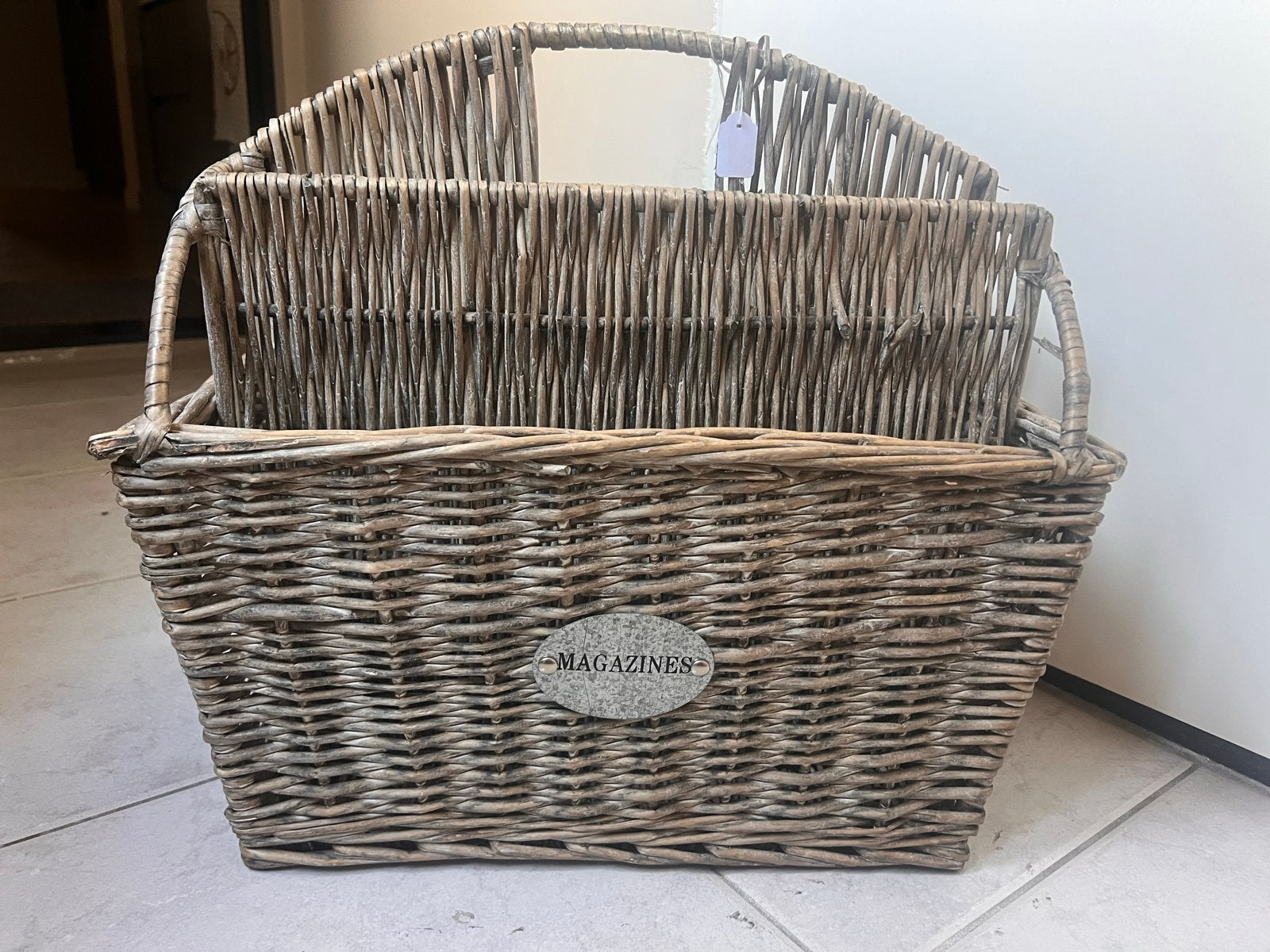 Rotan Krantenbak / Tijdschriftenrek met 4 vakken, Ophalen, Meerdere vakken, Gebruikt, Natuurlijk materiaal