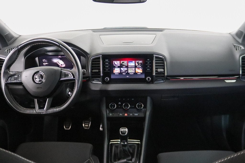 Skoda Karoq 1.5 TSI Sportline Business Trekhaak, Apple Carpl, Voorwielaandrijving, Stof, 4 cilinders, 150 pk
