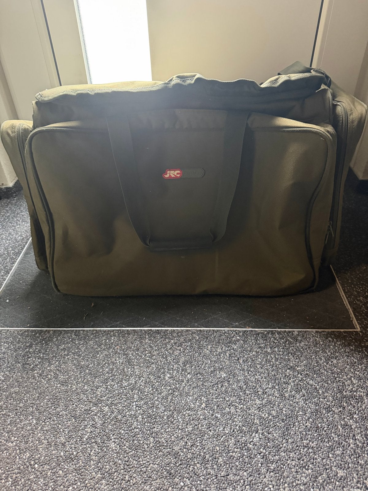 JRC Defender Carryall - Ruime en stevige vistas, Ophalen of Verzenden, Gebruikt, Koffer of Tas