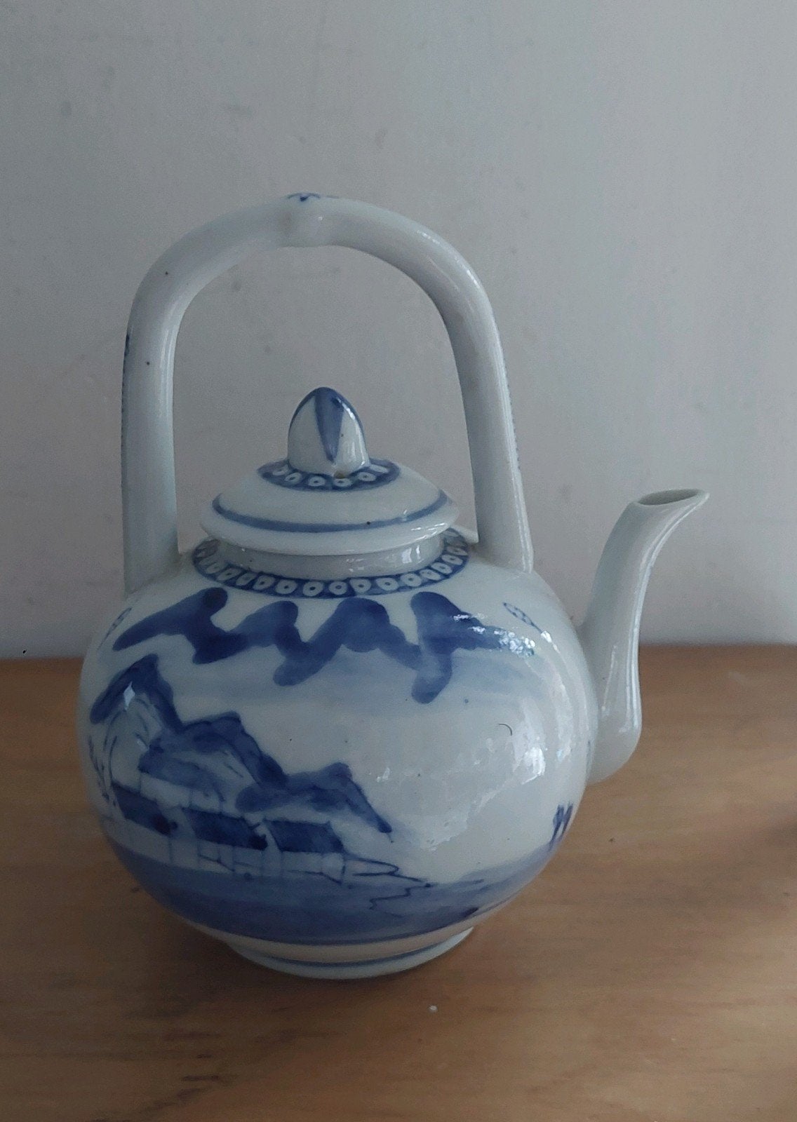 Mooi sierlijk oud Chinees theepotje blauw wit, gemerkt, Antiek en Kunst, Ophalen of Verzenden