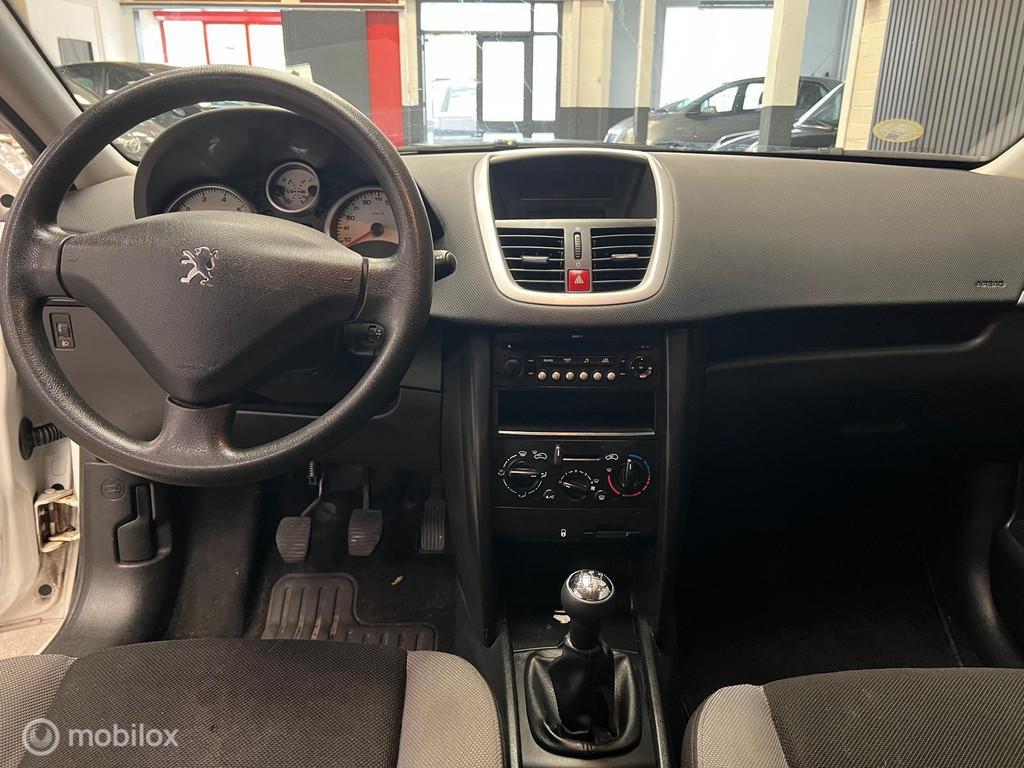 Peugeot 207 1.4 XR | Nette auto met airco | 3D, Voorwielaandrijving, Stof, Zwart, 4 cilinders