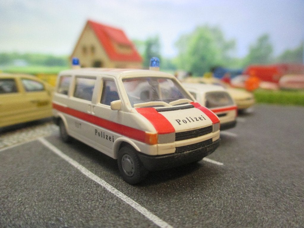 Volkswagen T4 Polizei Zwitserland Politie, Ophalen of Verzenden, Zo goed als nieuw, Bus of Vrachtwagen, Roco
