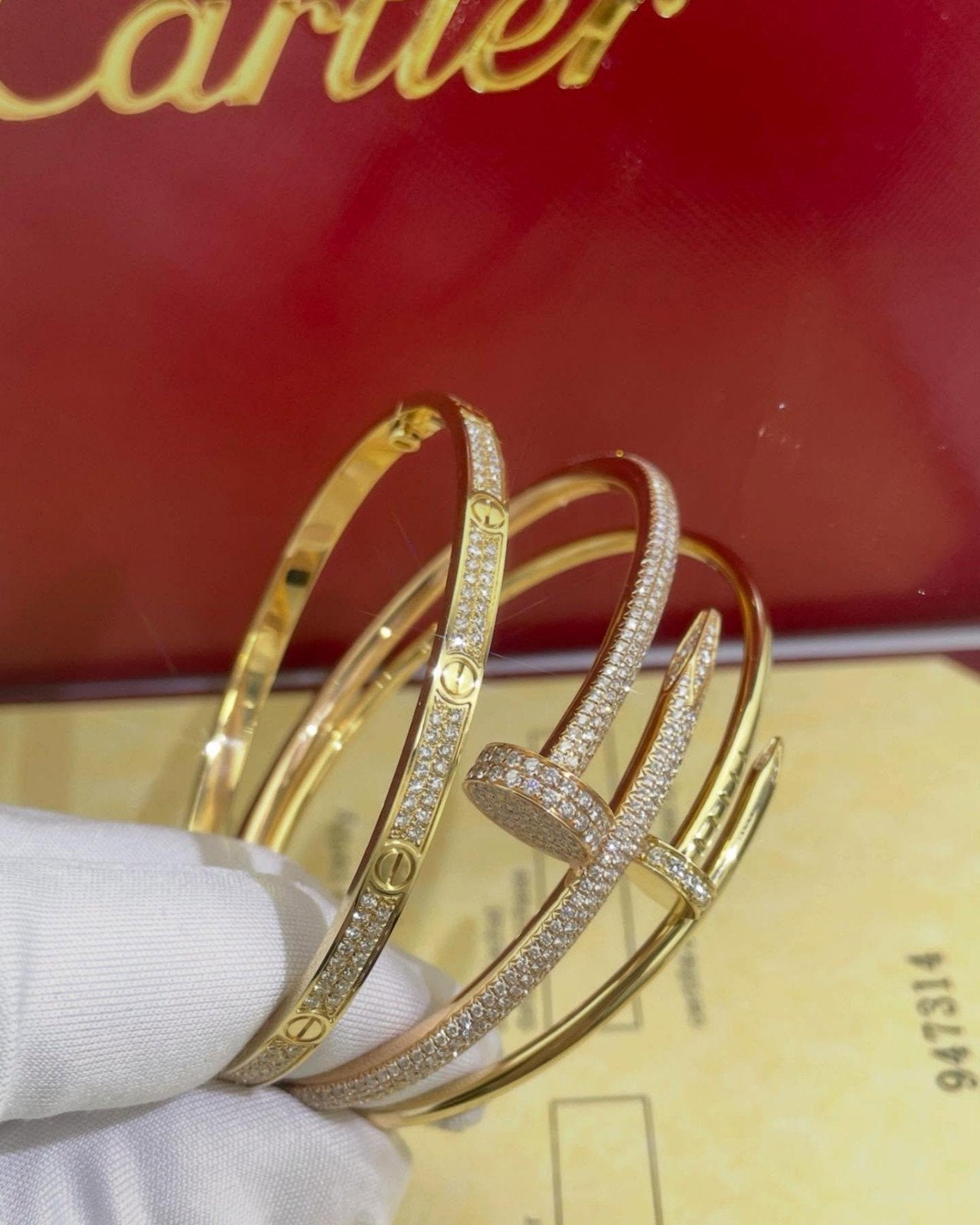 Cartier, Van Cleef & Arpels, Tiffany & Co., Bvlgari etc, Nieuw, Ophalen of Verzenden, Met edelsteen, Goud