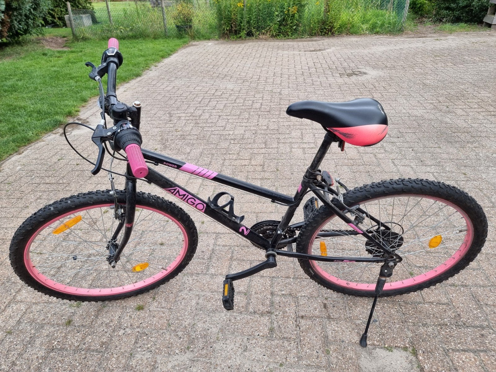 Amigo Kinderfiets Zwart/Roze - 24 inch - Gebruikt, Velgrem, Ophalen of Verzenden, Handrem, Amigo