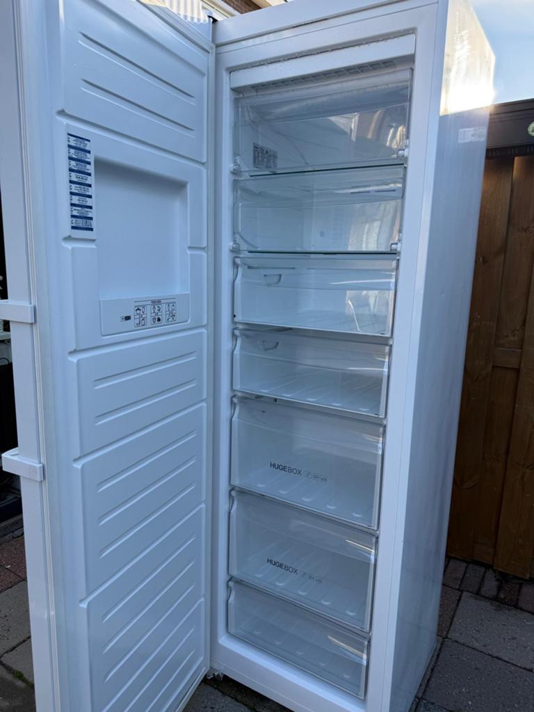 Diepvries kast, Ophalen of Verzenden, Zo goed als nieuw, 60 tot 90 cm, 160 cm of meer