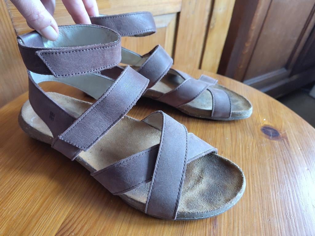 El naturalista sandalen, Bruin, Zo goed als nieuw, Sandalen of Muiltjes, El Naturalista