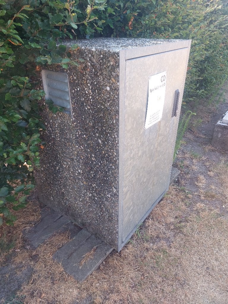 Straatkast, Opbergruimte  meterkast beton, Ophalen, Gebruikt, 75 cm of meer, 100 tot 150 cm