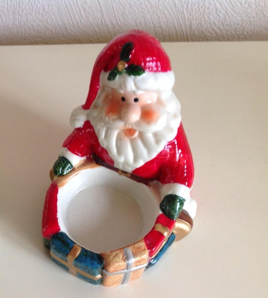 Waxinelichthouder kerstman in rood en wit aardewerk, Diversen, Kerst, Ophalen of Verzenden, Zo goed als nieuw