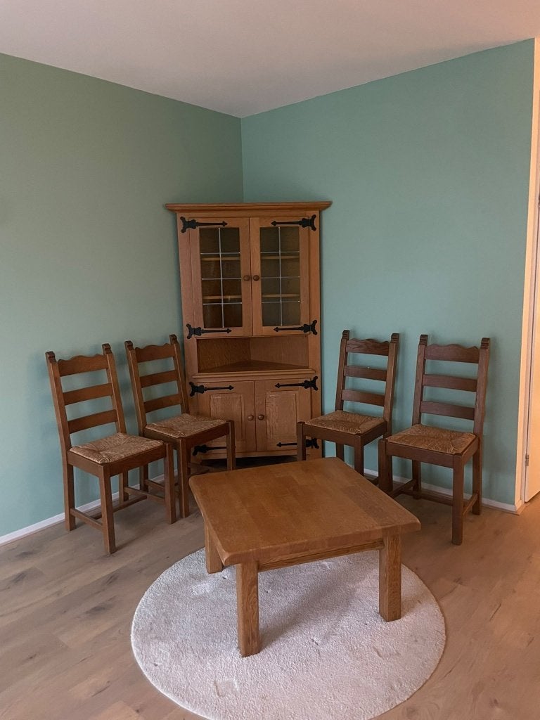 4 eikenhouten stoelen met rieten zitting. GRATIS op te halen, Gebruikt, Bruin, Hout, Vier