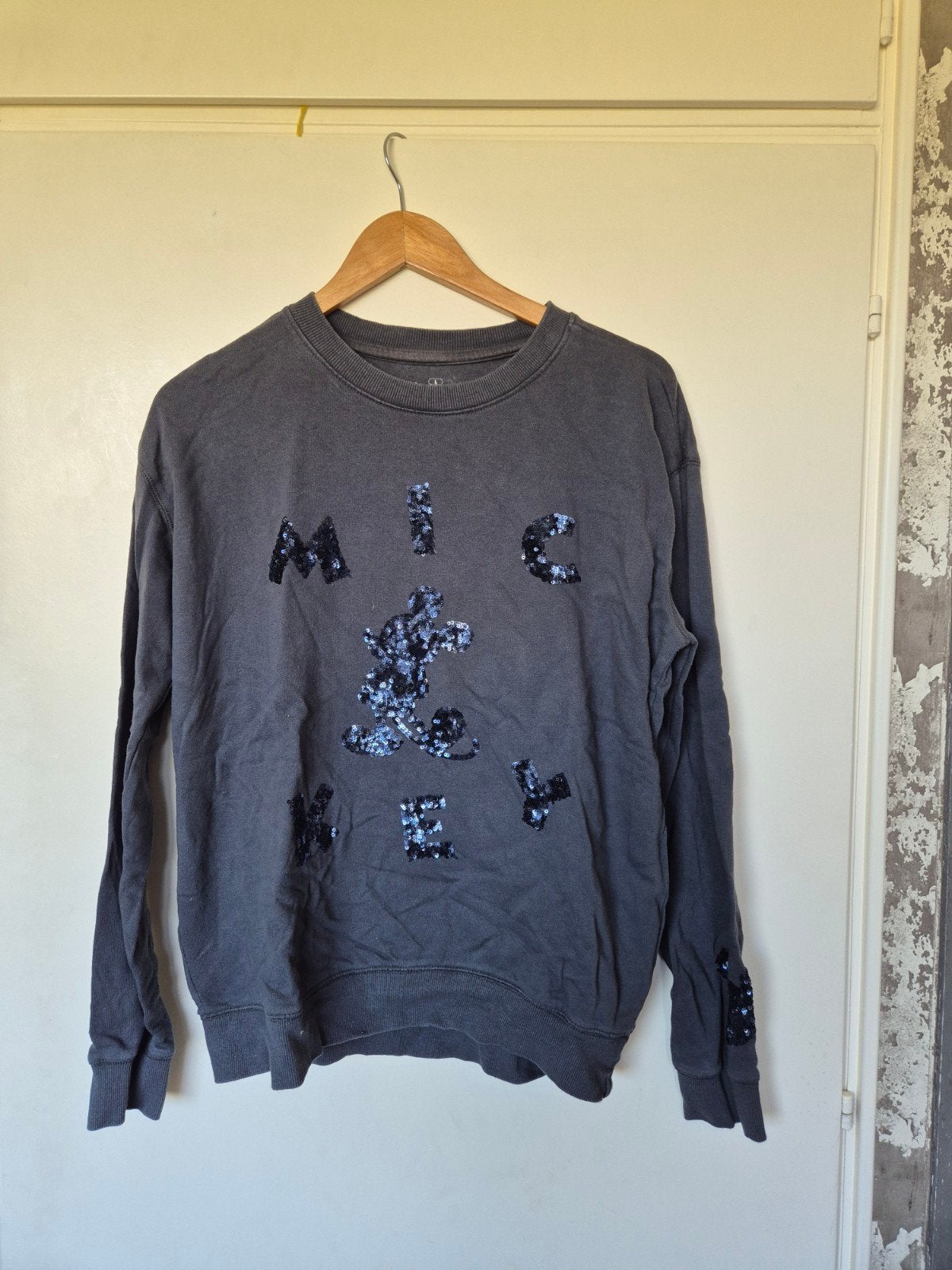 Disneyland Parijs Mickey Mouse sweater met pailletten, Kleding | Dames, Disneyland Parijs, Maat 42/44 (L), Ophalen of Verzenden