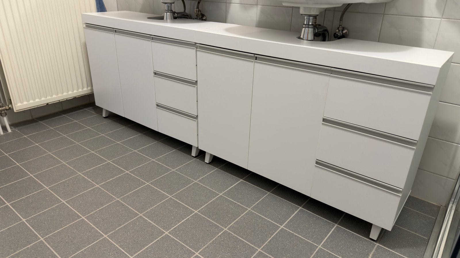 Witte badkamerkast met wastafel en lades, nieuw staat, Ophalen of Verzenden, Zo goed als nieuw, 200 cm of meer, Minder dan 100 cm
