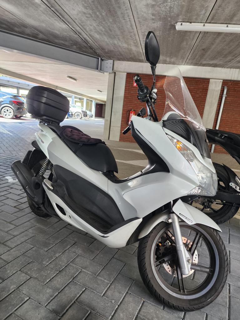 Honda PCX150 met topkoffer, Motoren, Motoren | Honda, Scooter, Gebruikt, Particulier, 11 kW of minder