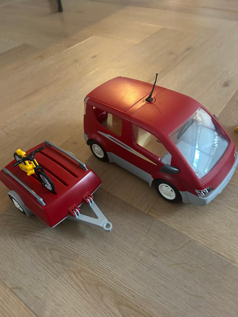 Playmobil rode familie auto met aanhanger compleet, Ophalen of Verzenden, Gebruikt, Complete set