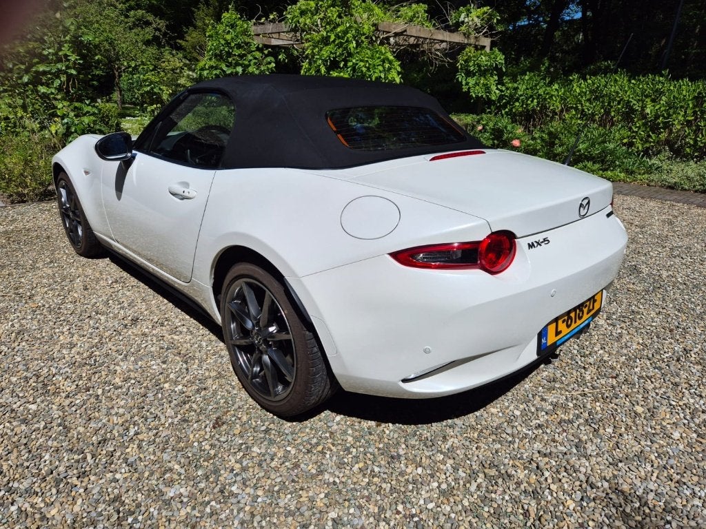 Mazda MX-5 2.0 Skyactiv-G 184 pk Sport Pack 1e Eig. 7.045 km, Auto's, Mazda, Voorwielaandrijving, Zwart, Cabriolet, Wit