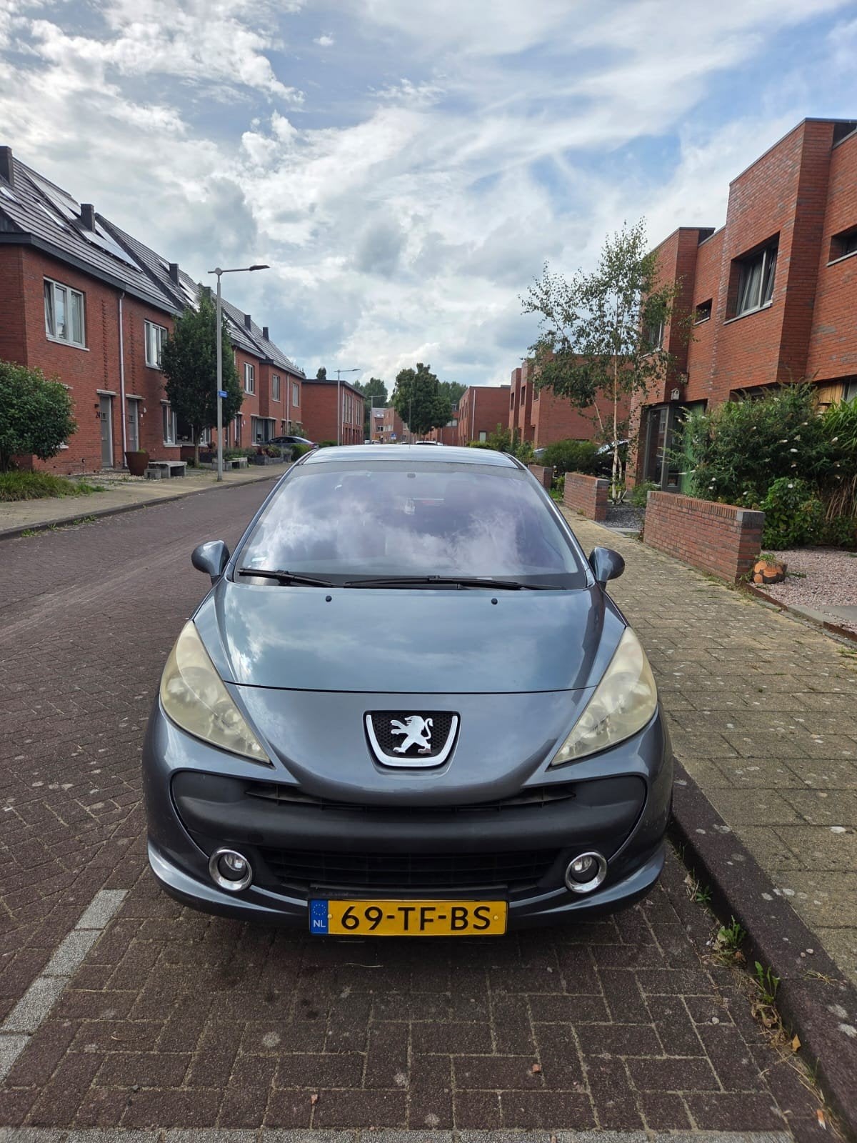 Peugeot 207 1.4 16V 3DRS 2006 Grijs, Auto's, Voorwielaandrijving, Stof, Zwart, 4 cilinders