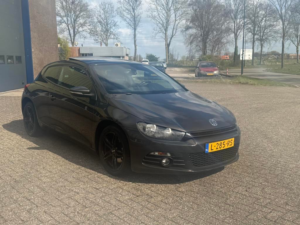 Volkswagen Scirocco 2.0 TSI DSG 2009 Bruin, Auto's, 4 cilinders, 4 stoelen, Bedrijf, Geïmporteerd