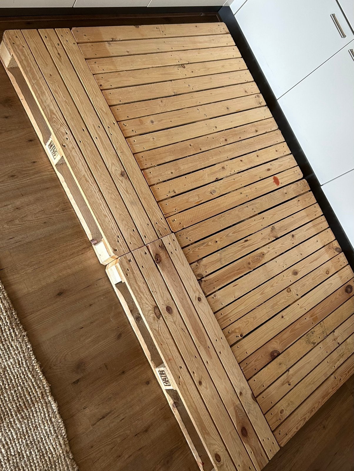 Stevig palletbed 140 x 220 cm, Huis en Inrichting, Ophalen, Bruin, Tweepersoons, 140 cm