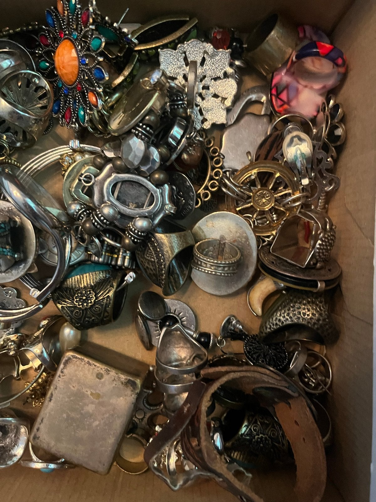 Grote partij vintage sieraden, ringen, armbanden, kettingen, Overige materialen, Gebruikt, Overige kleuren, Ophalen of Verzenden