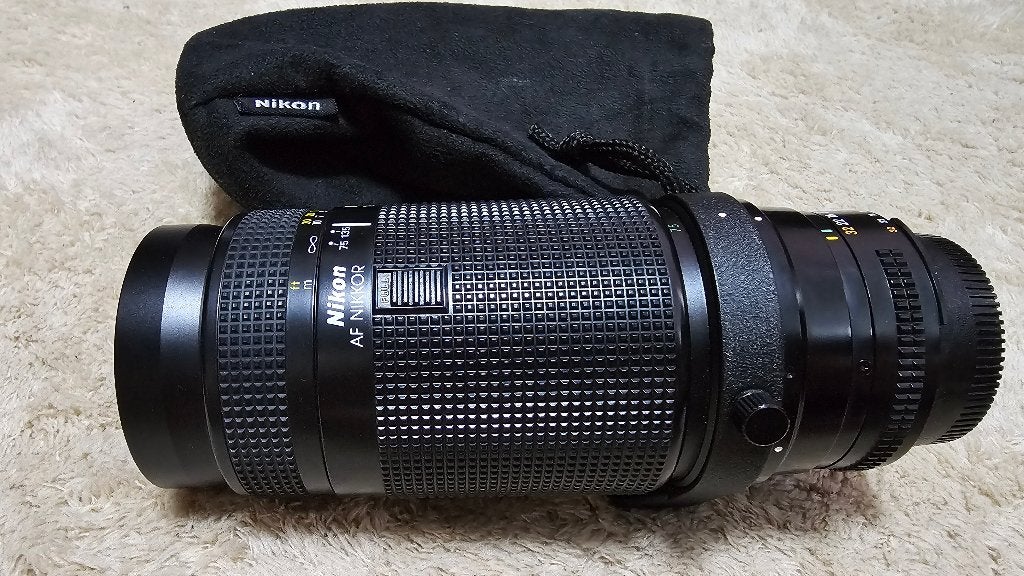 Nikon AF 75-300mm f/4.5-5.6 objectief (Made in Japan), Ophalen, Statiefgondel, Nikon, Telelens