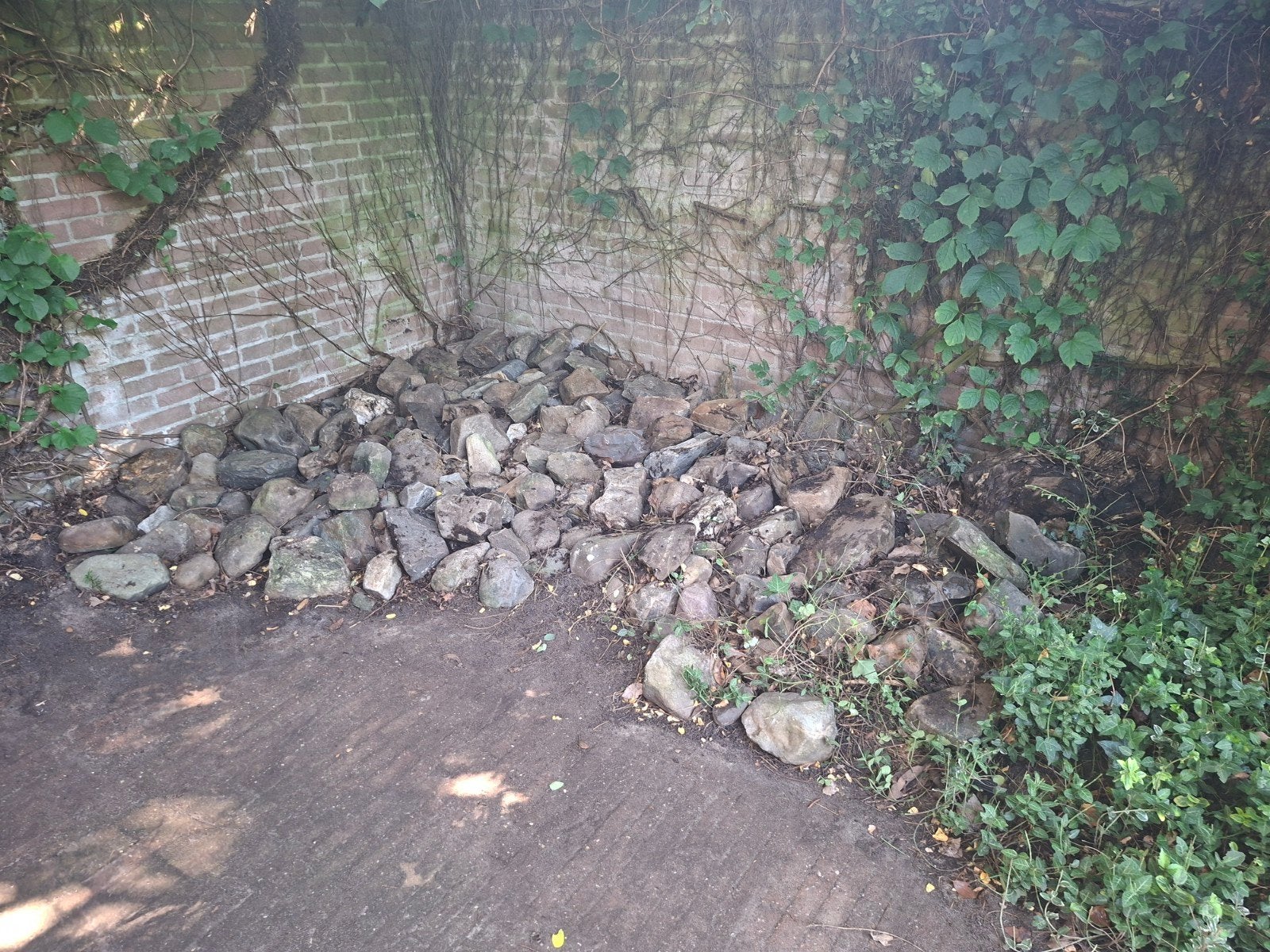 Stenen / keien voor vijver of tuin - gratis op te halen, Ophalen, Gebruikt