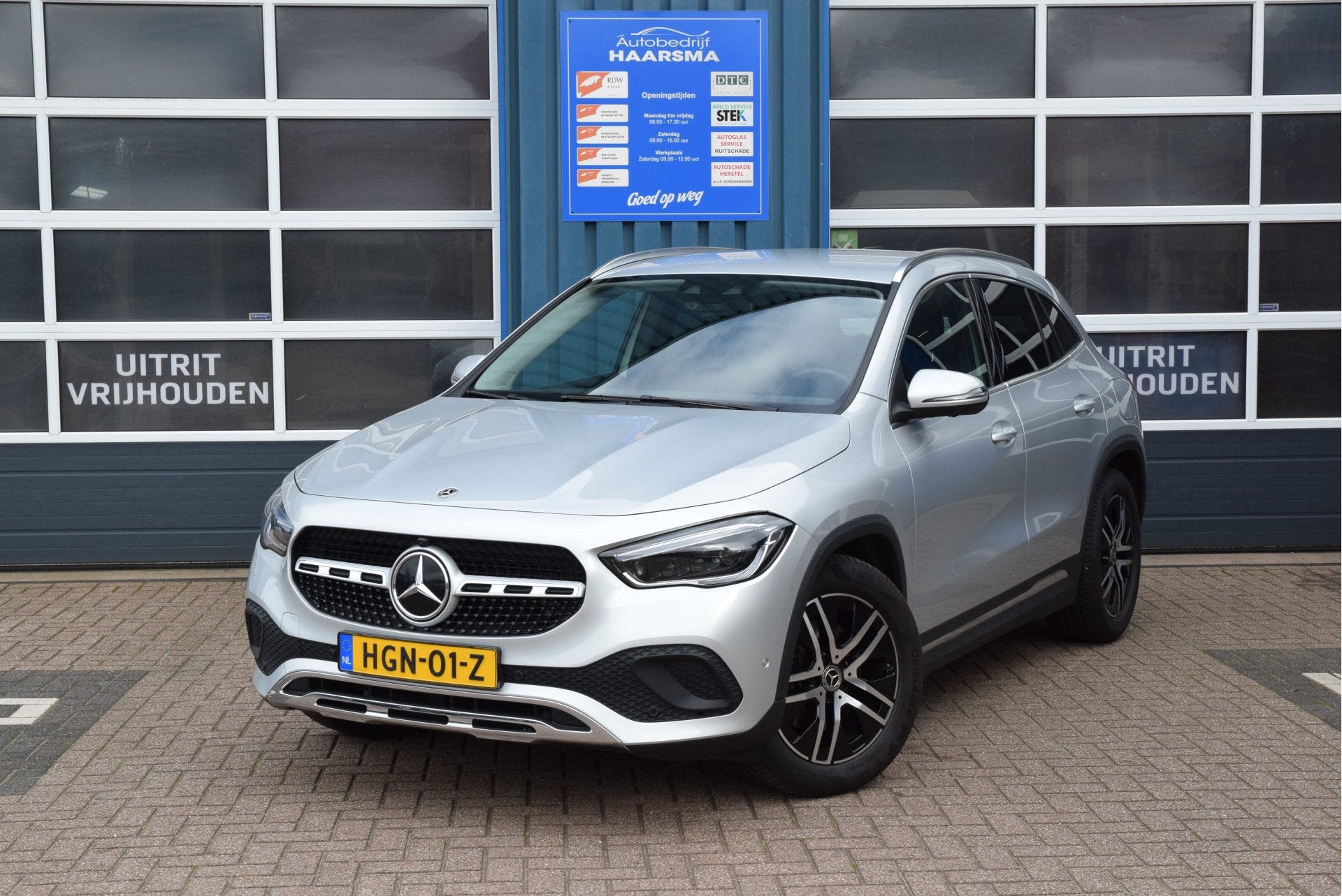 Mercedes-Benz GLA 220 d 4MATIC Progressive Trekhaak Automaat, Auto's, Automaat, Dealer onderhouden, Gebruikt, 2000 kg