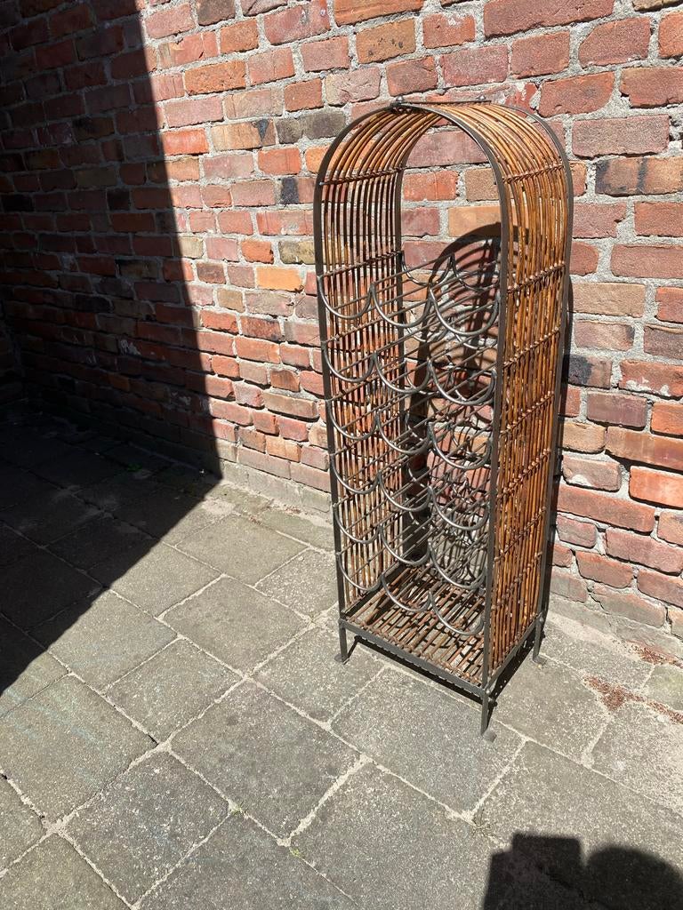 Wijnrek van rotan en metaal - Vintage stijl, Ophalen of Verzenden, Gebruikt, Overige materialen, 15 tot 25 flessen