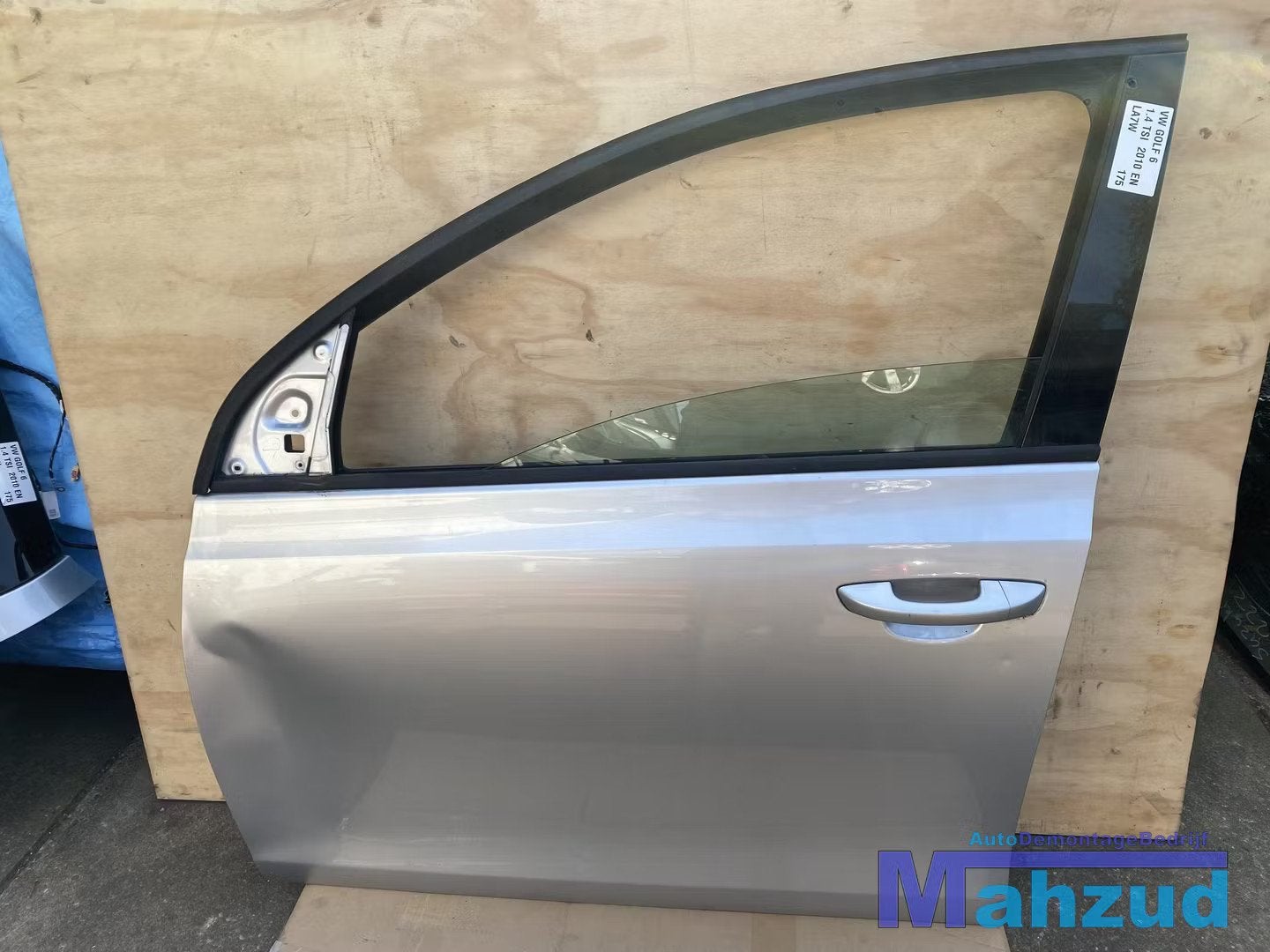 VW GOLF 6 LA7W Links voor deur portier 2009-2012, Auto-onderdelen, Gebruikt, Volkswagen AG, Voor, Berliner Ring 2
38440  Wolfsburg, DE